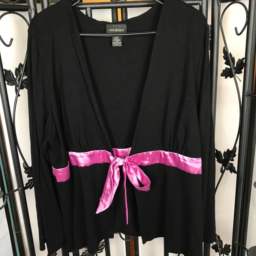 22/24 Lane Bryant tie blouse black and pink